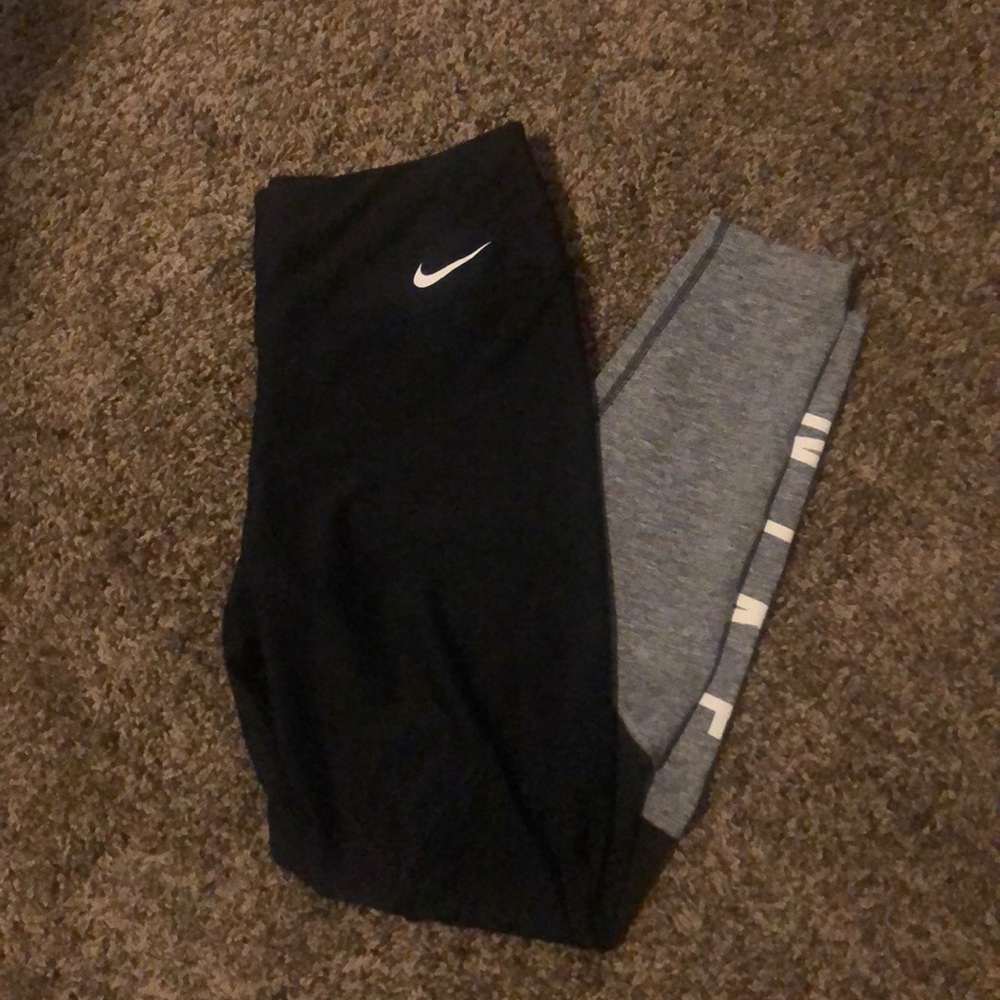 Nike leggings